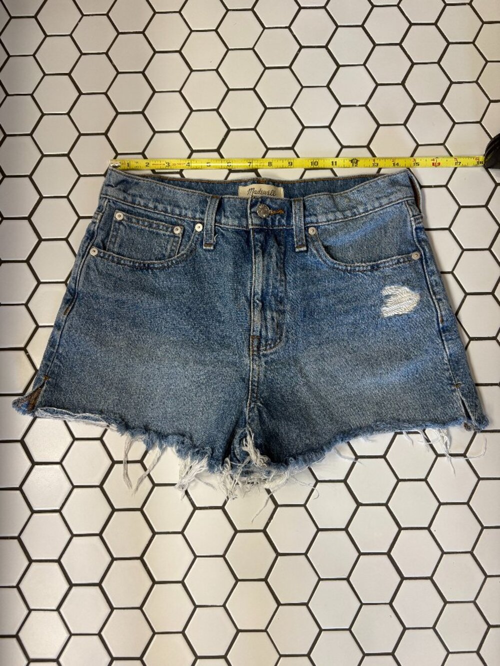 Madewell Relaxed Distressed Denim Shorts Womens 26 Frayed Raw Hem